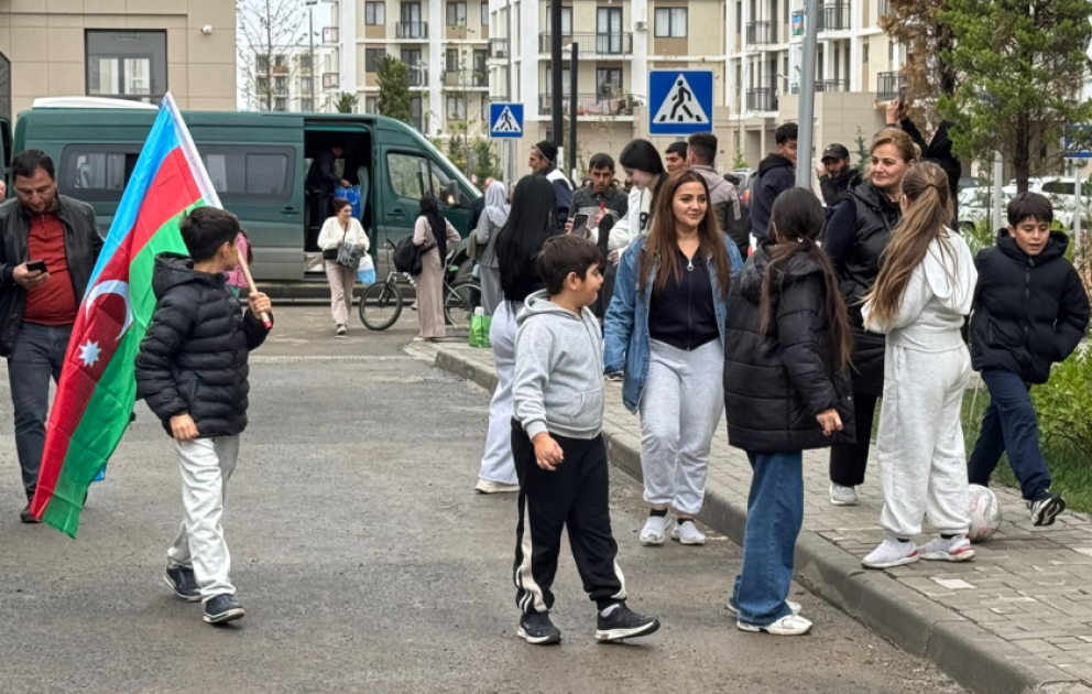 Ağdamda daha 70 ailəyə yeni mənzillərin açarları təqdim olunub